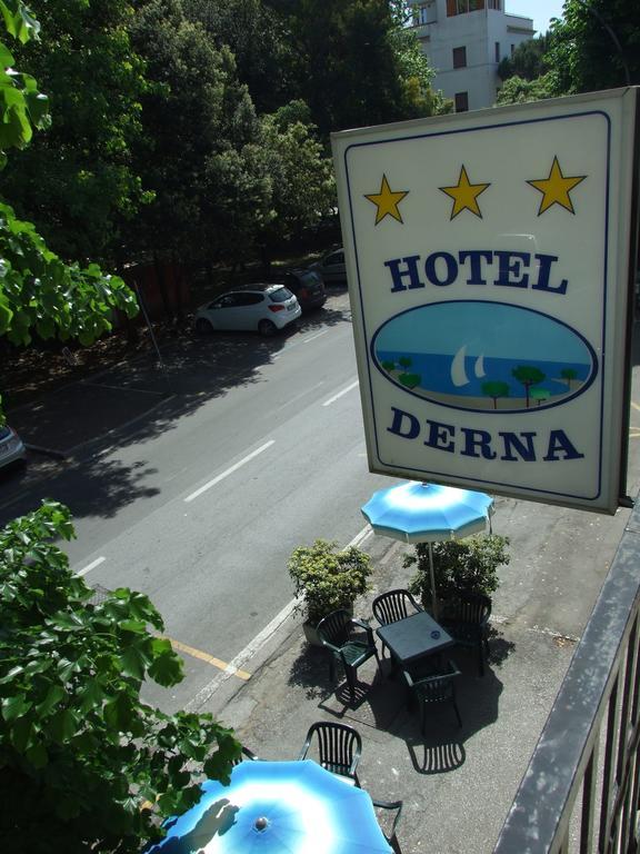 Hotel Derna Viareggio Buitenkant foto