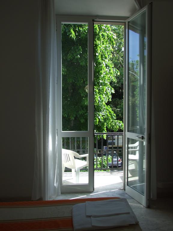 Hotel Derna Viareggio Kamer foto